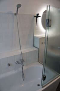 Badezimmer Dusche Badewanne