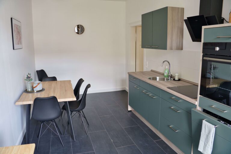 Küchenzeile Esstisch